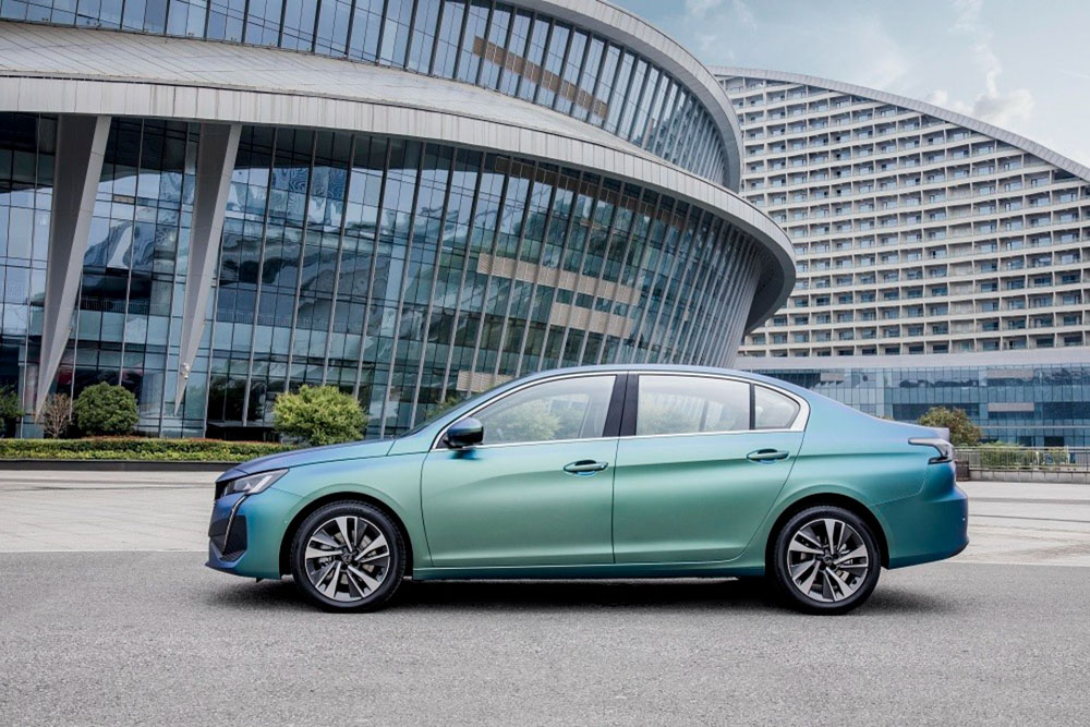 2022 Peugeot 408 Sedan 5 1 Motor16