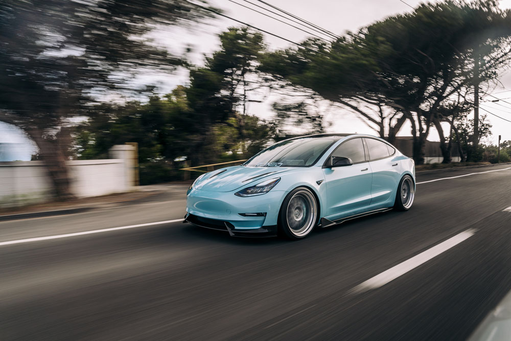 ADRO firma este kit aerodinámico para los Tesla Model 3 y Model Y 13 Motor16 2022 Tesla ADRO Aero Kit 2 Motor16