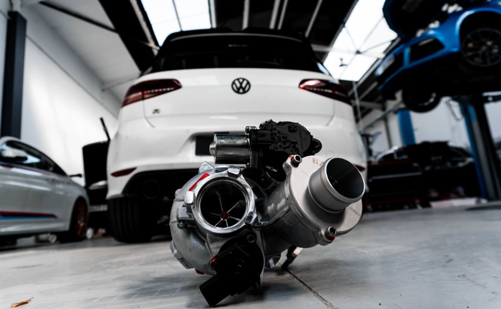 Más sufren en verano. Motor coche. Turbo.
