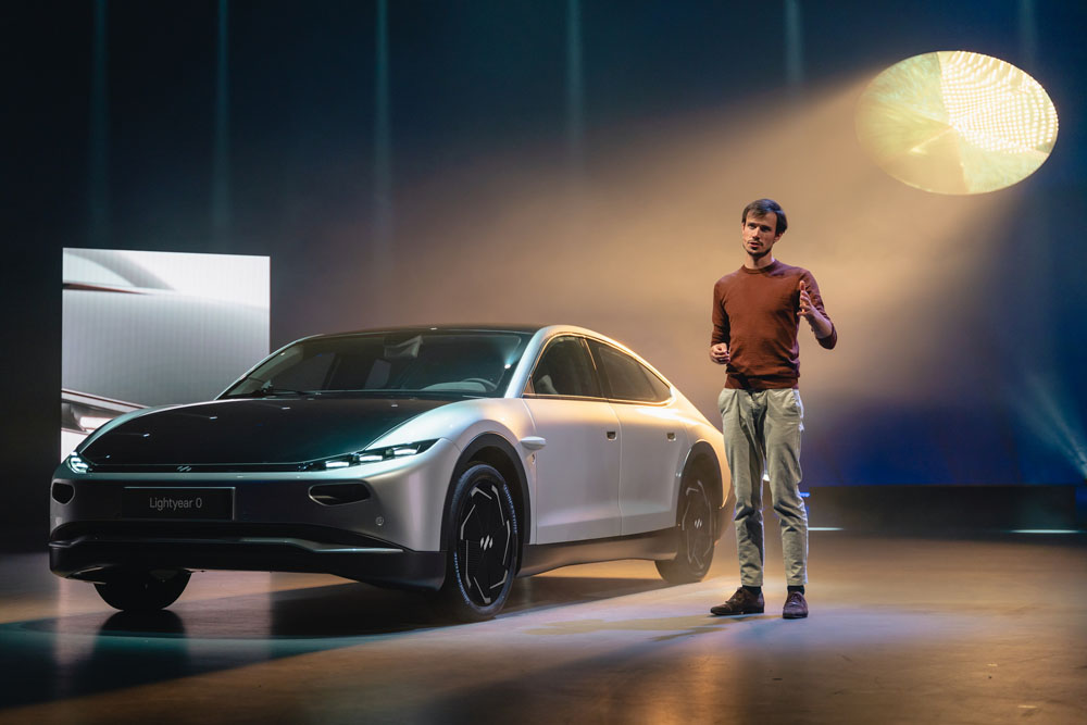 250.000 euros cuesta este Lightyear 0, una berlina movida por el sol 1 Motor16 Lightyear 0. Imagen presentación.