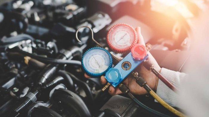 Todo lo que debes saber del aire acondicionado de tu coche ahora que aprieta el calor 2 Motor16 Aire acondicionado cocheRecarga Aire Acondicionado 2 700x506 1 edited Motor16
