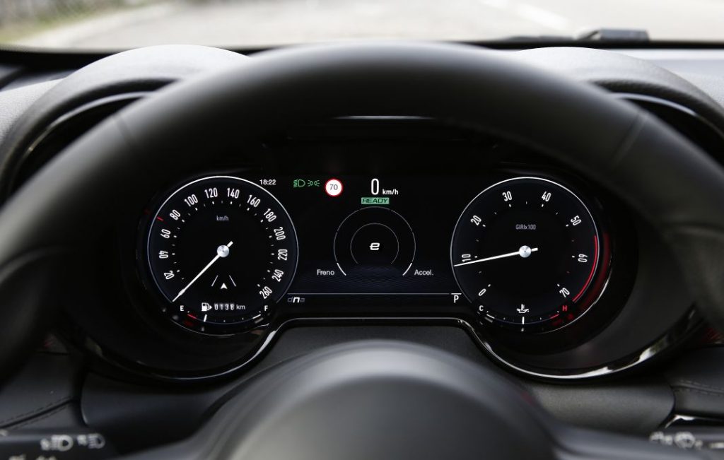 Conducimos el Alfa Romeo Tonale, un SUV deportivo y funcional 34 Motor16 Alfa Romeo Tonaleinteriors details 4 Motor16