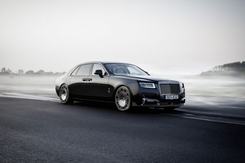 Brabus 700 Rolls-Royce Ghost. Un auténtico icono del lujo 3 Motor16 BRABUS 700 based on Rolls Royce Ghost Extended Outdoor klein 1 1170x780 1 Motor16