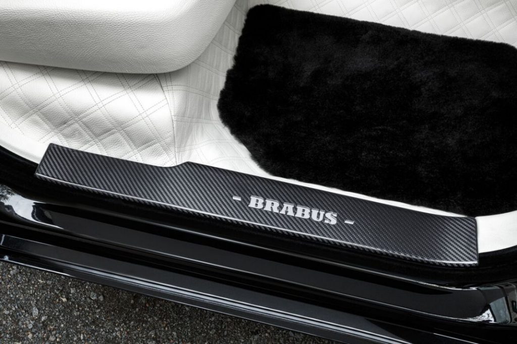 Brabus 700 Rolls-Royce Ghost. Un auténtico icono del lujo 12 Motor16 BRABUS 700 based on Rolls Royce Ghost Extended Outdoor klein 43 1170x780 1 Motor16