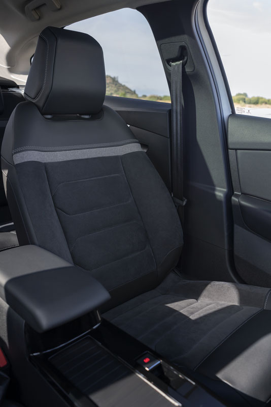 Citroën C4 X: otro madrileño para el mundo 2 Motor16 CITROEN C4 X 14 Motor16