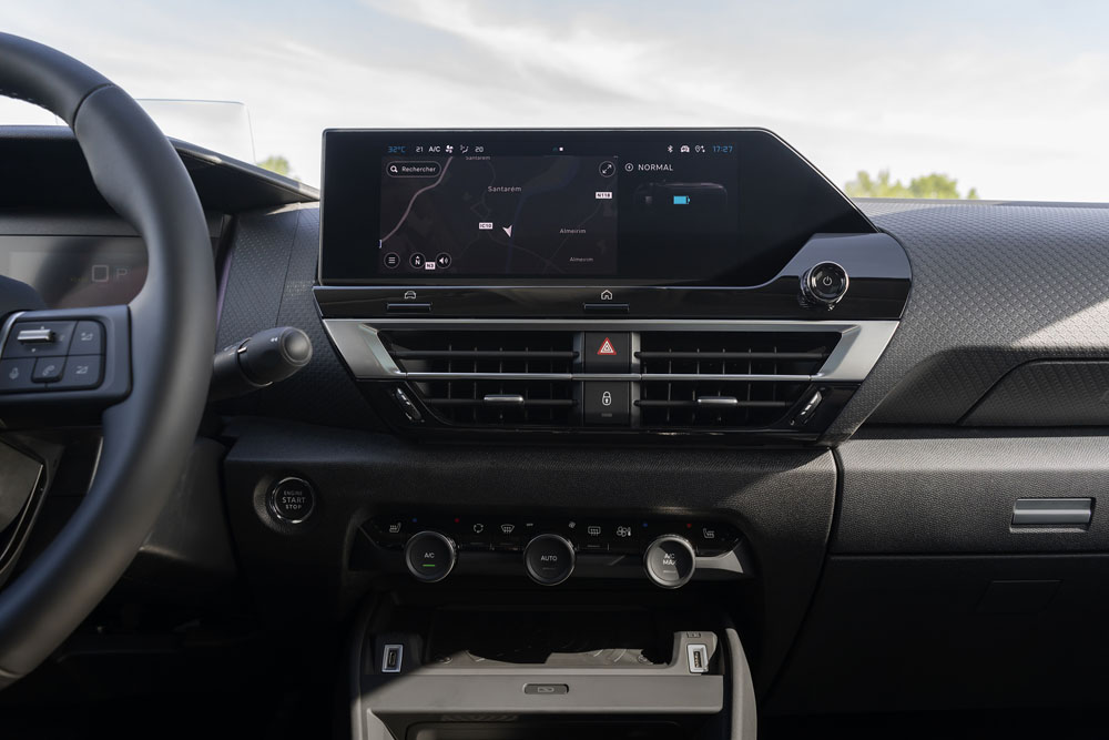 Citroën C4 X: otro madrileño para el mundo 4 Motor16 CITROEN C4 X 9 Motor16