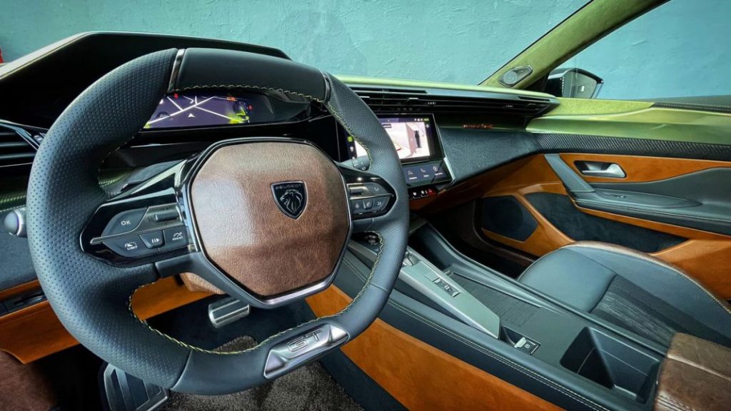 Castagna Milano Peugeot 308 7 Motor16