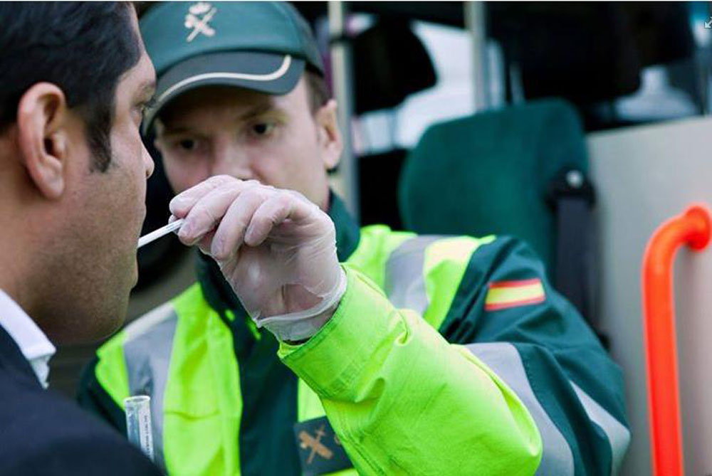 Más de la mitad de los conductores fallecidos en 2022 iba borracho o drogado 27 Motor16 drogas