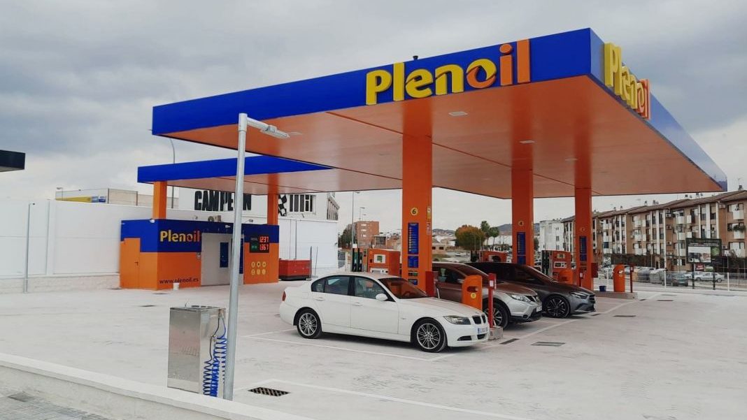Gasolinera combustible