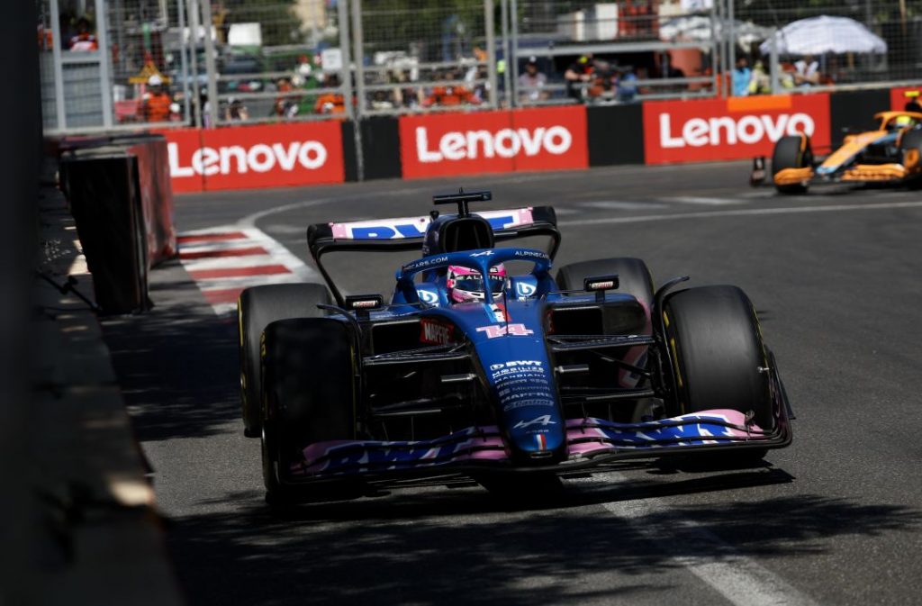 Red Bull golea a un Ferrari que marca en propio meta 2 Motor16 Fernando Alonso en el GP de Azerbaiyán de F-1 2022.