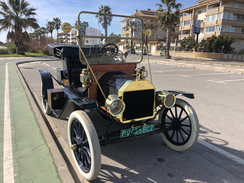 52 coches centenarios se van de rally 5 Motor16 FORDT2 Motor16