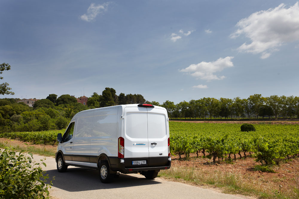 Ford E-Transit: ¿compensa pagar el doble? 4 Motor16 Ford E Transit 1 Motor16