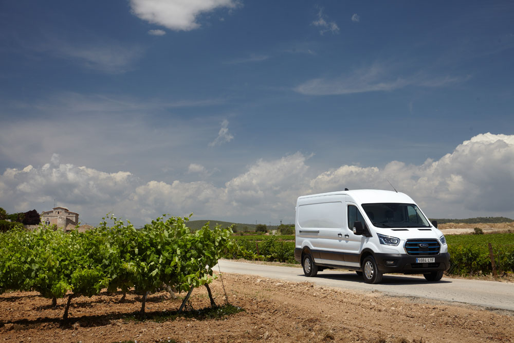 Ford E-Transit: ¿compensa pagar el doble? 13 Motor16 Ford E Transit 25 Motor16