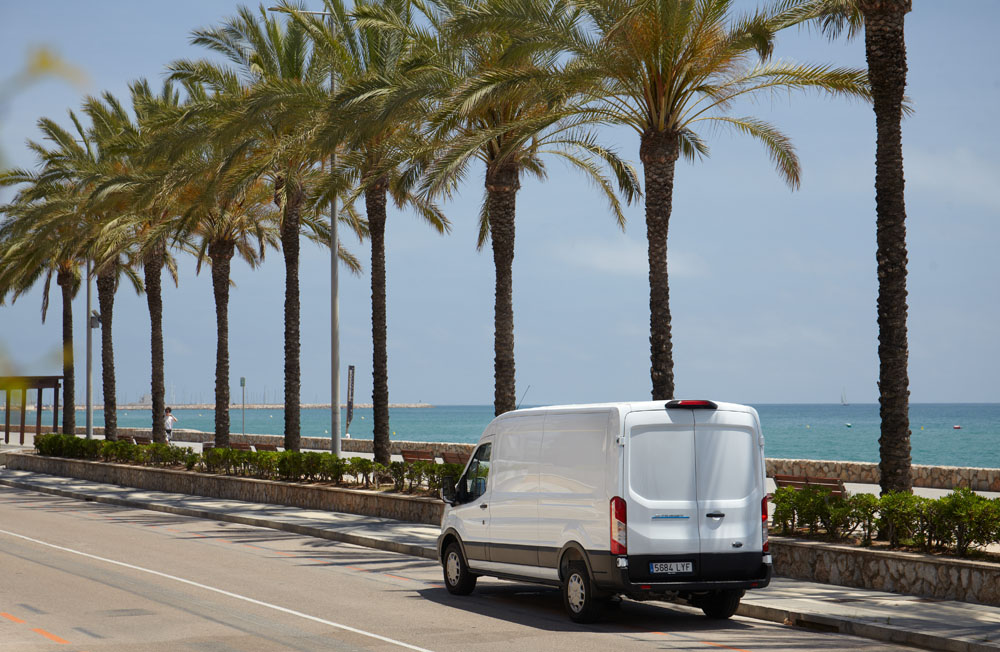 Ford E-Transit: ¿compensa pagar el doble? 15 Motor16 Ford E Transit 27 Motor16