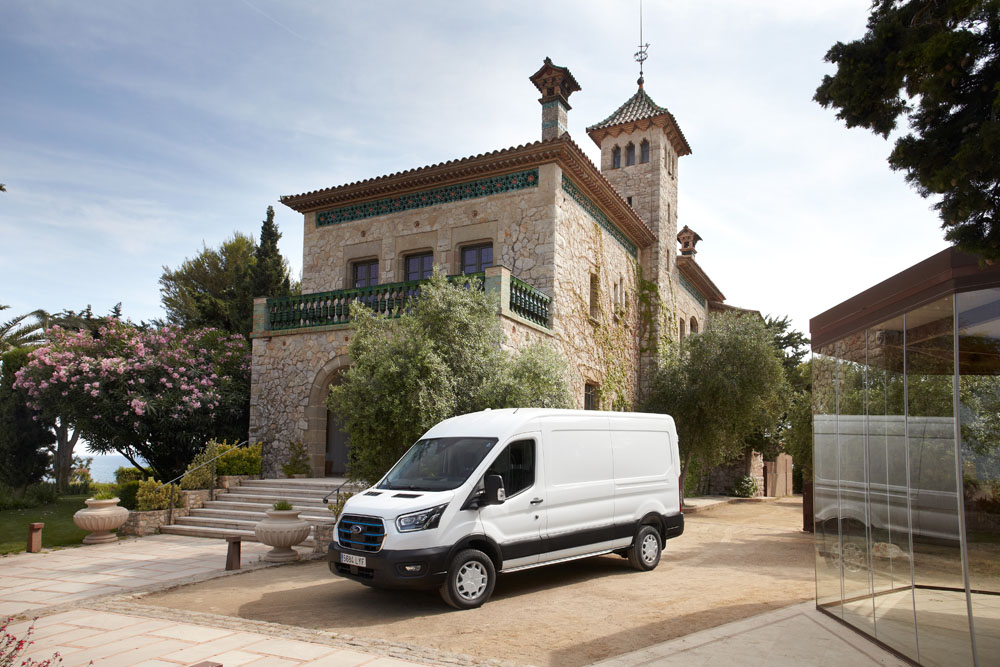 Ford E-Transit: ¿compensa pagar el doble? 18 Motor16 Ford E Transit 30 Motor16