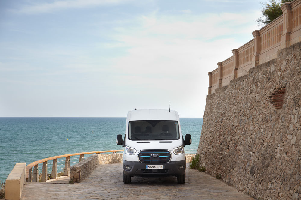 Ford E-Transit: ¿compensa pagar el doble? 23 Motor16 Ford E Transit 35 Motor16
