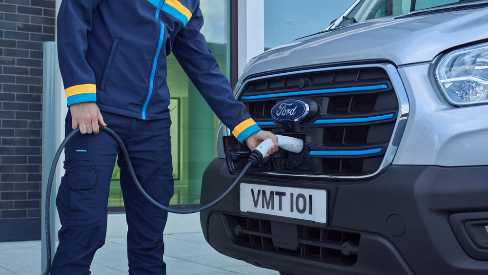Ford E-Transit: ¿compensa pagar el doble? 26 Motor16 Ford E Transit 38 1 Motor16