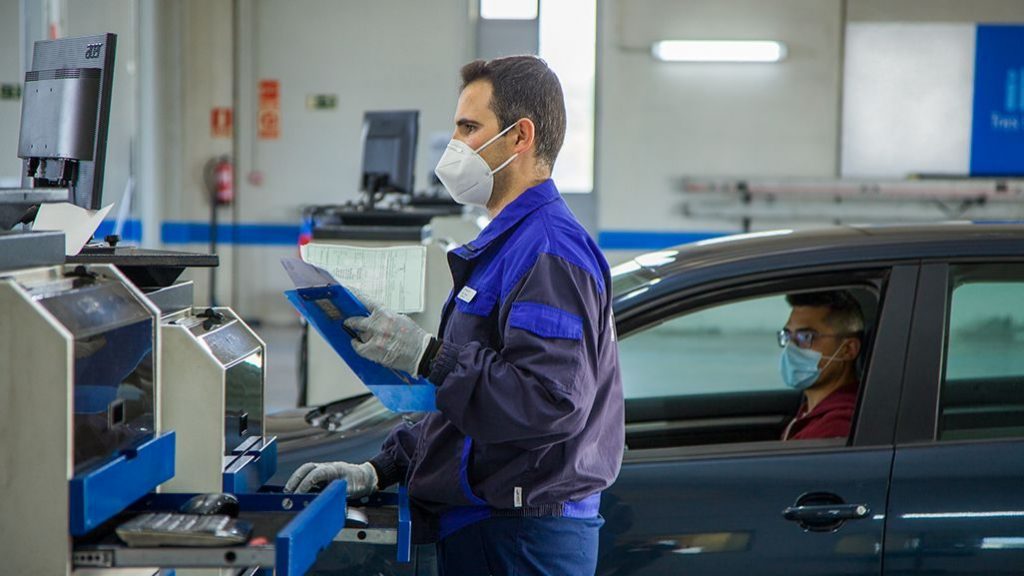 Estas son las pruebas que tu coche eléctrico tiene que superar en la ITV 12 Motor16 itv