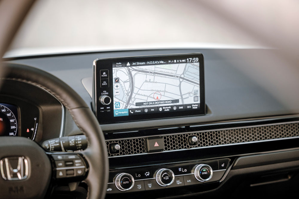 Precios del nuevo Honda Civic e:HEV. Sorpresa... 1 Motor16 Interior del nuevo Honda Civic e:HEV.