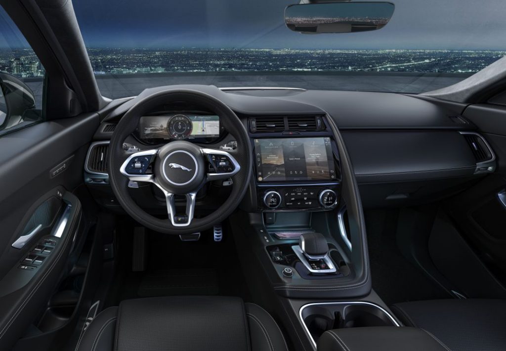 El coche más barato de cada marca de lujo 2 Motor16 Jaguar E Pace 5 Motor16