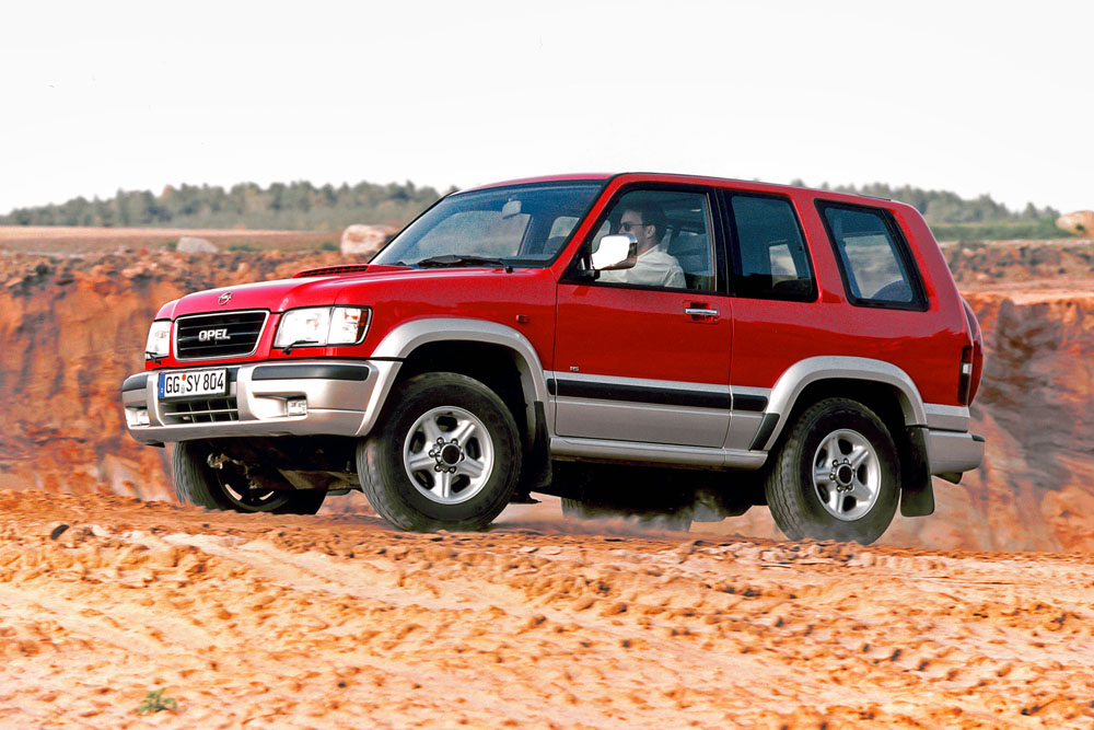 ¿Te acuerdas del Opel Monterey? Así era hace 30 años 12 Motor16 Opel Monterey 9 1 Motor16