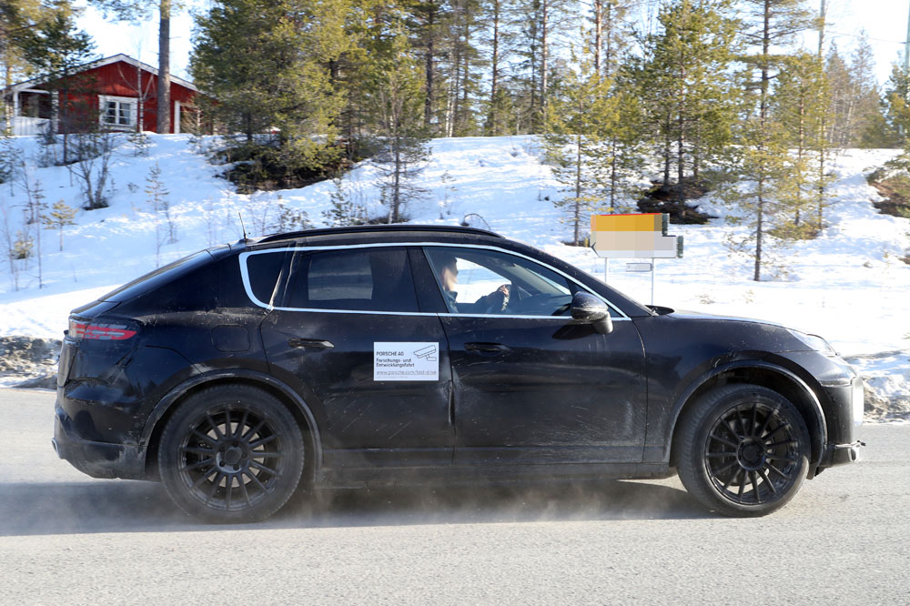 PORSCHE MACAN ELECTRICO 16 Motor16