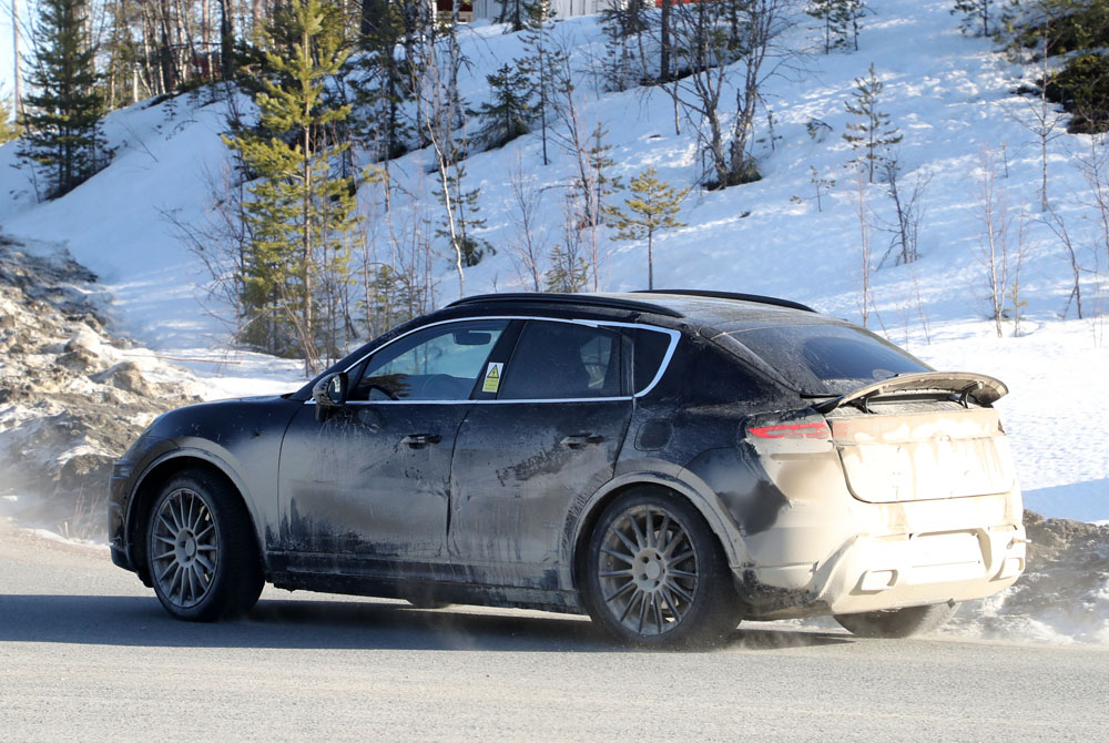 PORSCHE MACAN ELECTRICO 26 Motor16