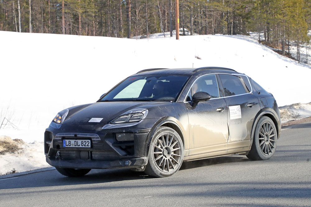 PORSCHE MACAN ELECTRICO 37 Motor16