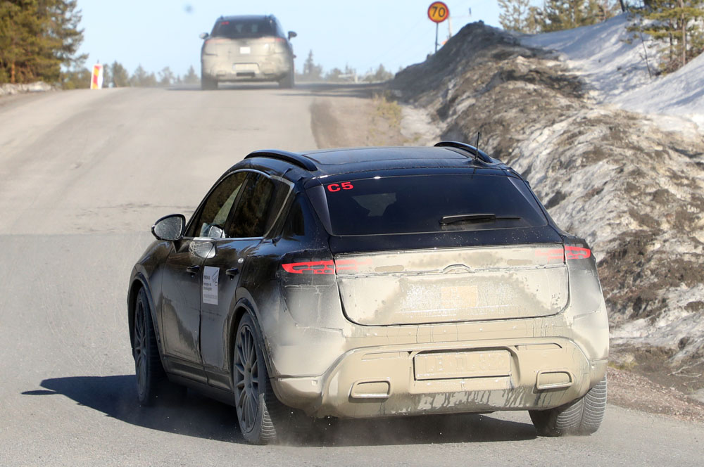 PORSCHE MACAN ELECTRICO 40 Motor16