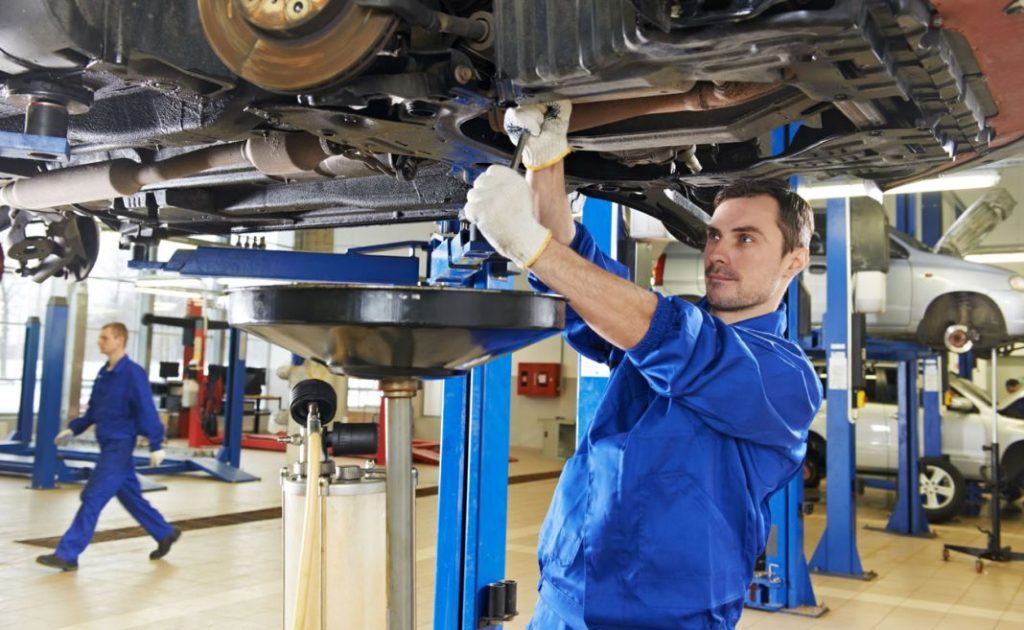 El 22% de los conductores solo revisa su coche cuando detecta que algo no va bien 1 Motor16 REM16 talleres vs aseguradoras 14 Motor16