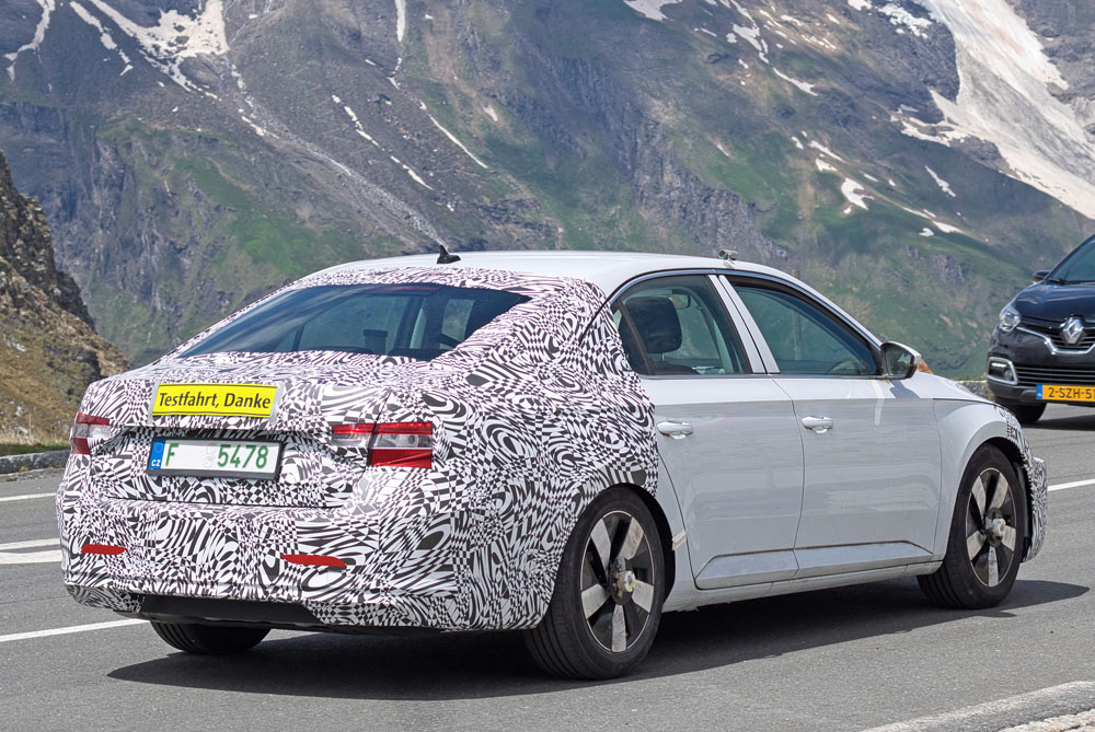 El futuro Skoda Superb está ya en camino 1 Motor16 Skoda Superb mule 6 Motor16