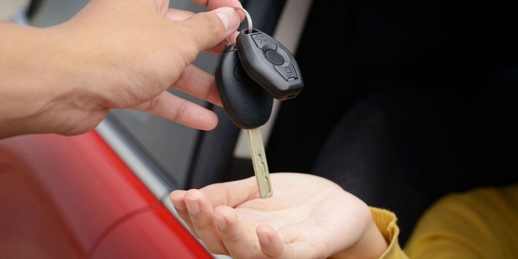 Las arcas públicas ingresaron 737 euros de media por coche este año por el impuesto de matriculación.