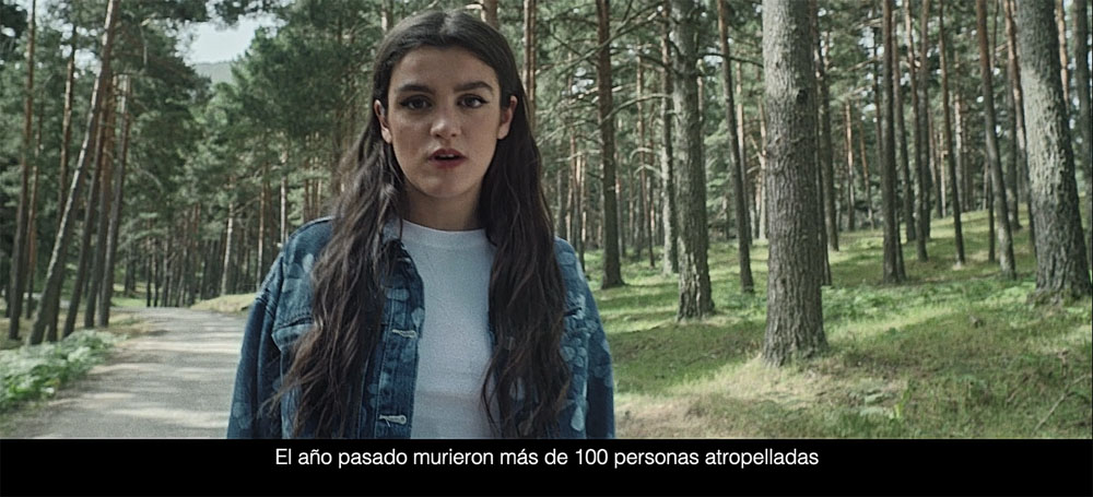 La cantante Amaia protagonizó la campaña de verano de la DGT el año pasado.