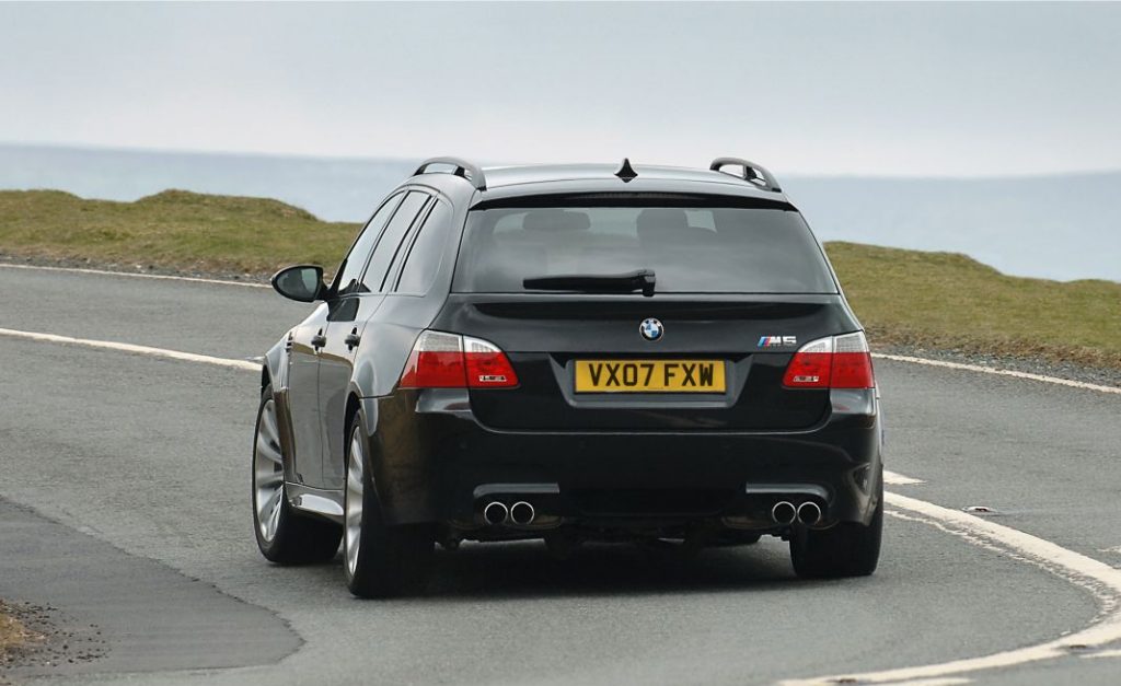 Los cinco coches de calle que esconden un Fórmula 1 en su interior 12 Motor16 bmw m5 e60 2 Motor16