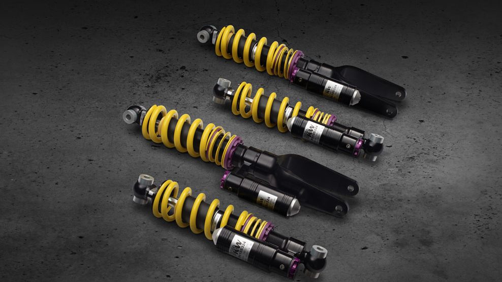 5 averías en tu coche que cuestan más de lo que ganas en un mes 163 Motor16 cambiar los amortiguadores 15 edited Motor16