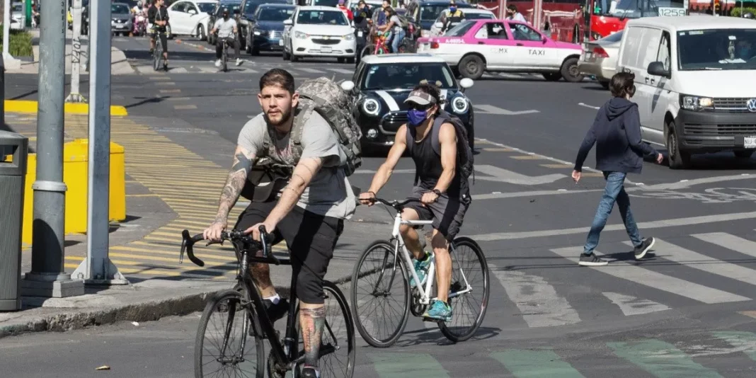 La medida de la DGT que pone en peligro a los ciclistas