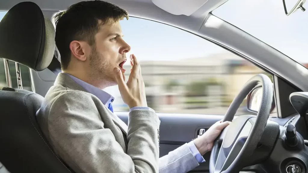 Importancia del detector de fatiga en el coche. Hay que descansar cada dos horas