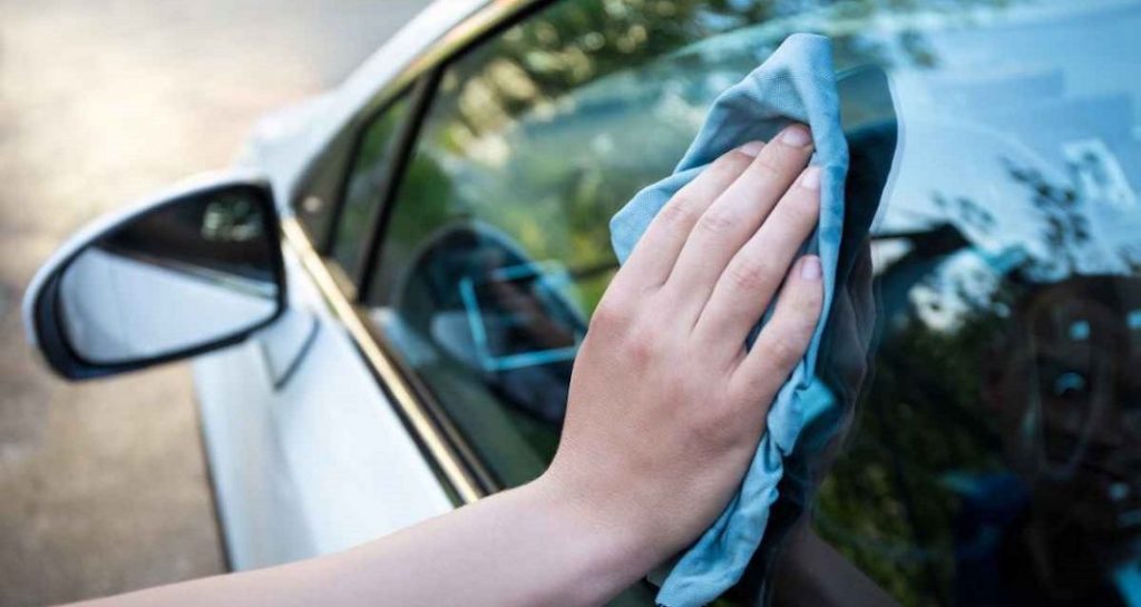 El pequeño gesto que multiplica tu seguridad en un viaje 2 Motor16 El truco del vinagre