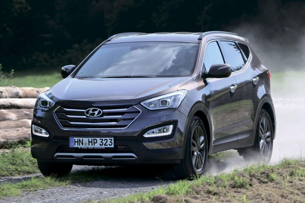 coches de segunda mano perfectos para tu caravana. Hyundai Santa Fe movimiento.
