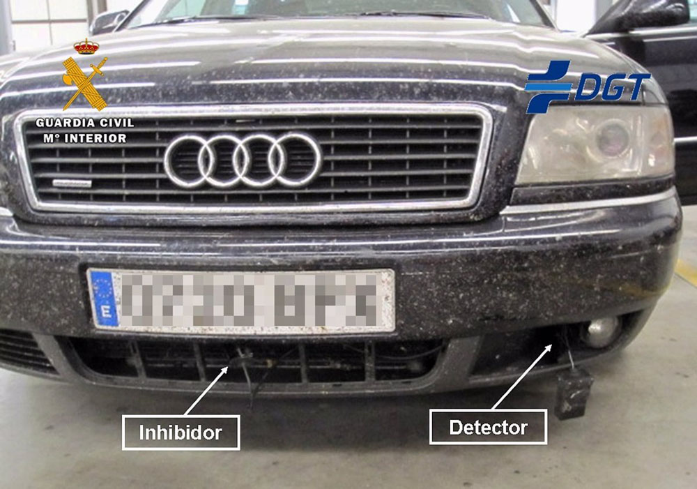 Cinco multas de la DGT que cuestan como un Dacia Sandero 28 Motor16 Inhibidor de radar láser. multa. DGT