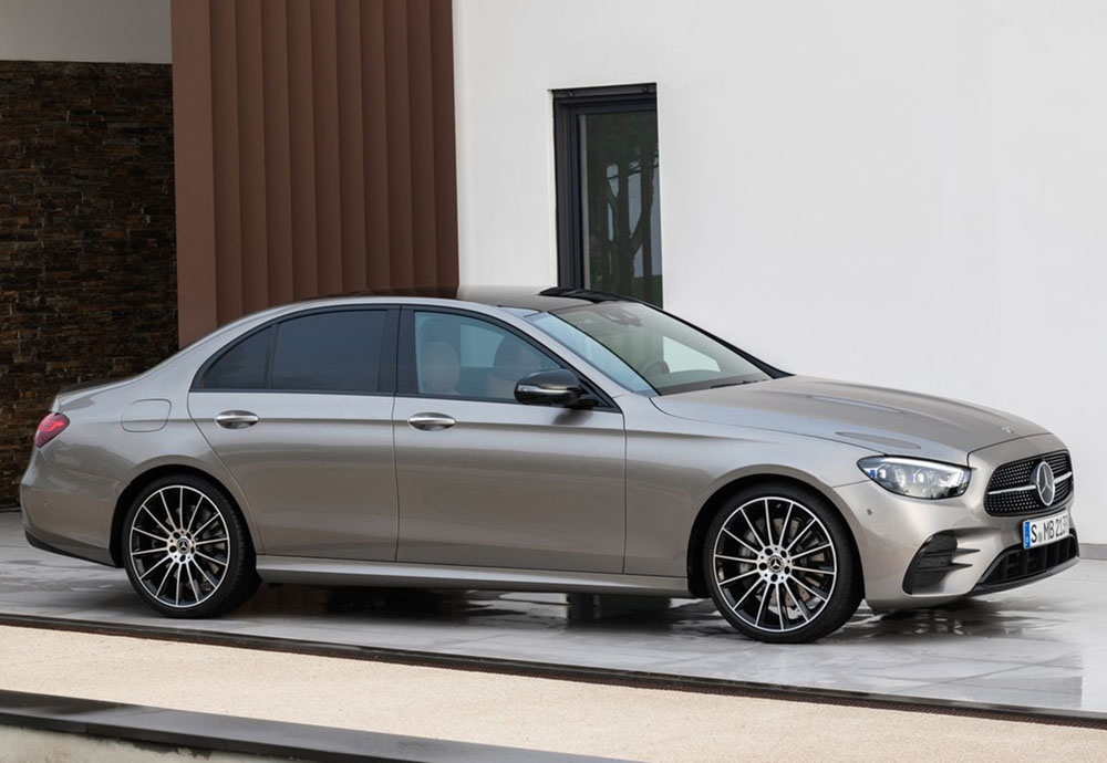 Mercedes E 300 e exterior