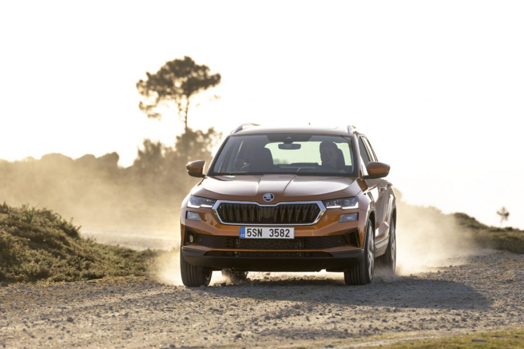 nuevo karoq 3 Motor16