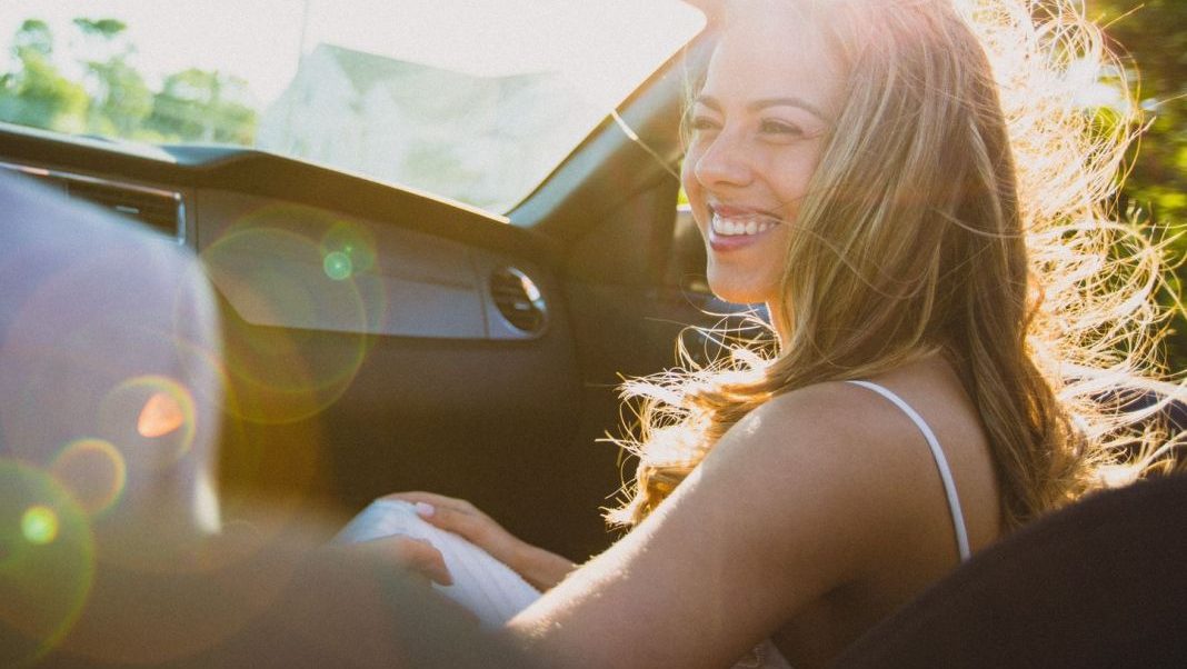 Esto le puede pasar a tu coche si está muchas horas al sol en verano 85 Motor16 sol