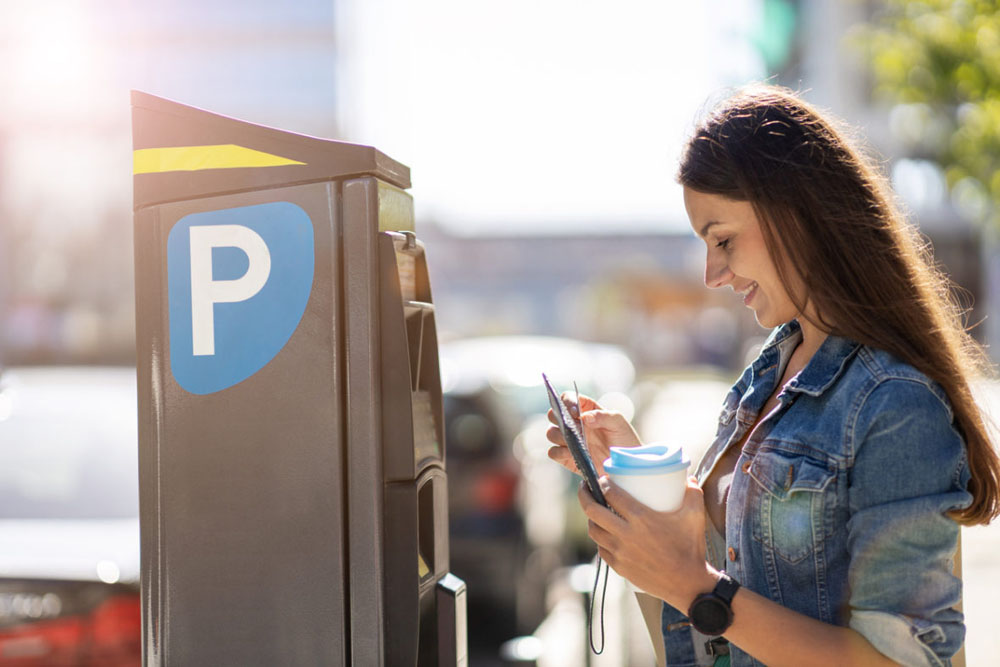 Parkimetro. zona naranja. multa.