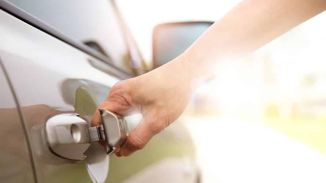 El motivo por el que no deberías coger el coche en plena ola de calor 96 Motor16 Método Slim Jim