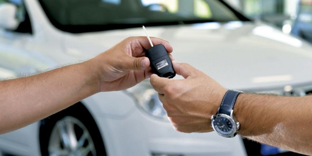 El sector del alquiler de vehículos prevé recuperarse en 2023.