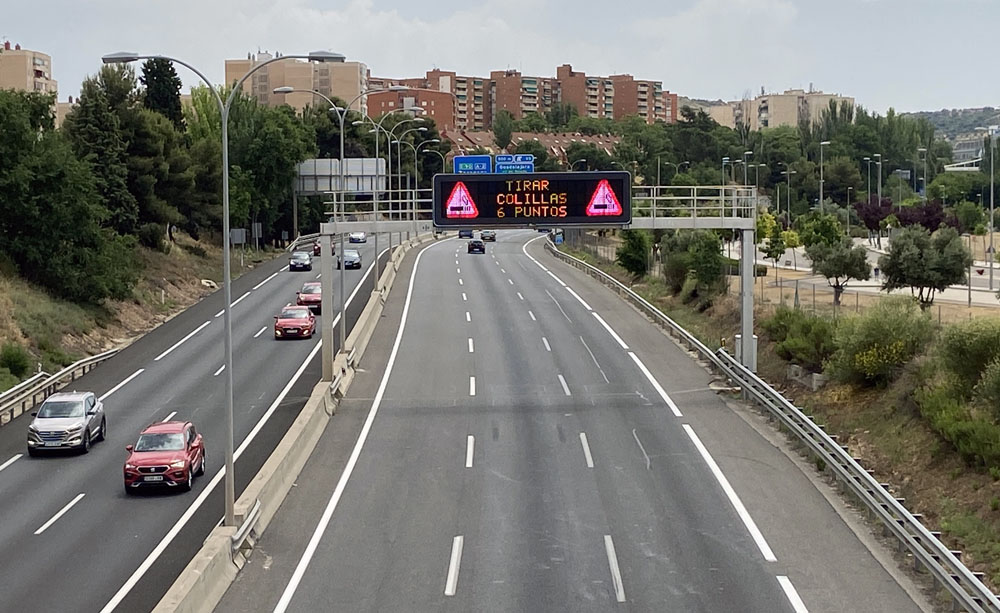 tira una colilla por la ventanilla 10 Motor16