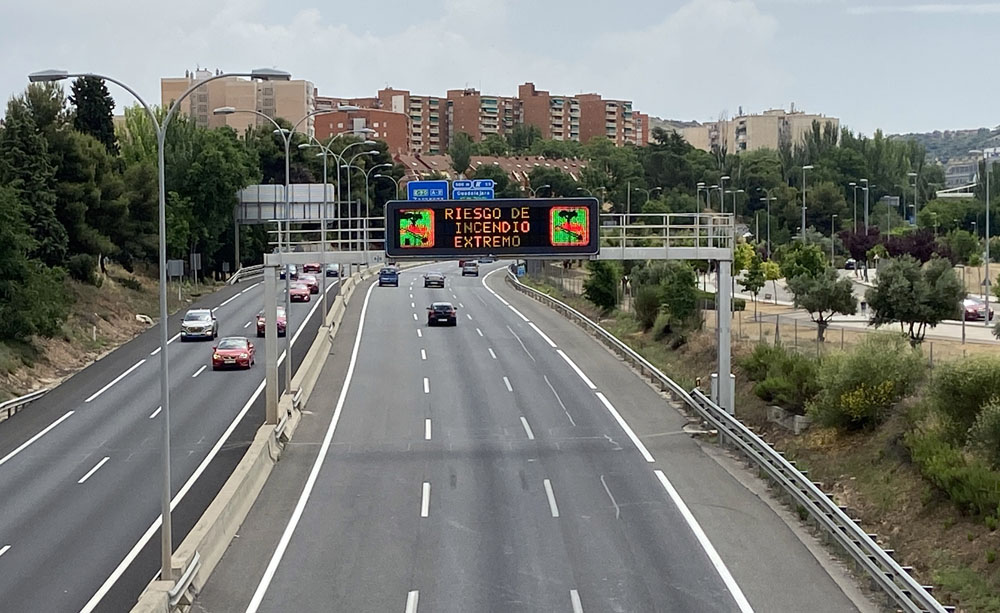 tirar una colilla por la ventanilla Motor16