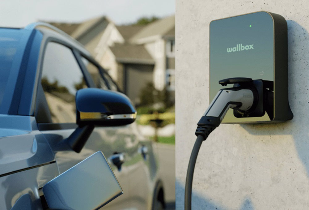Con esta instalación puedes cargar tu coche eléctrico o híbrido gratis 3 Motor16 Cargar tu coche eléctrico. Wallbox.