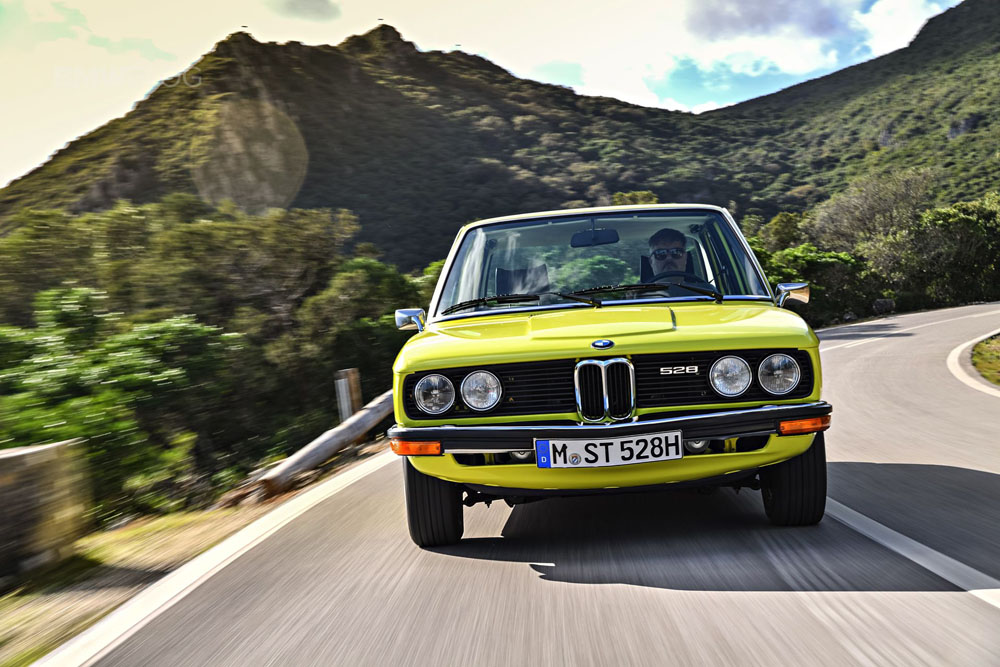 BMW Serie 5 generación E12.